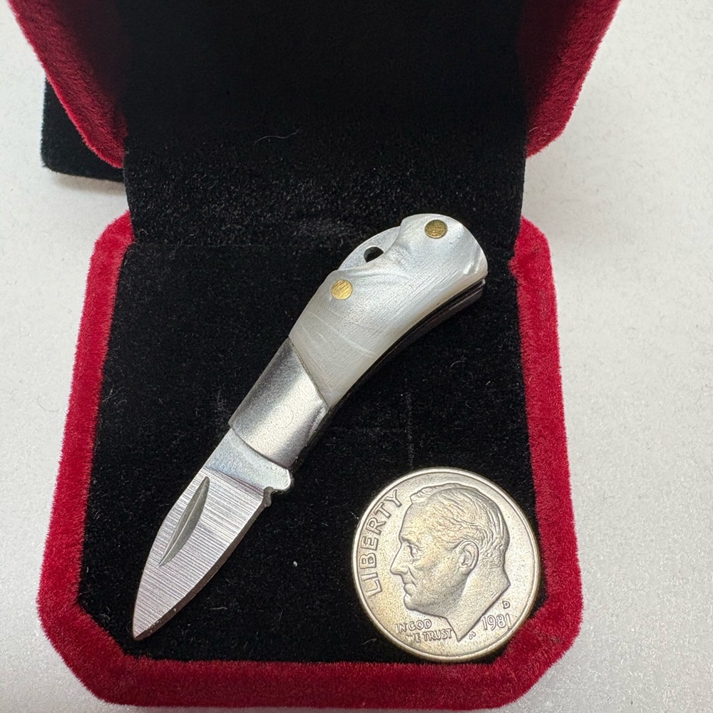 Stainless Steel Tiny Pocket Knife